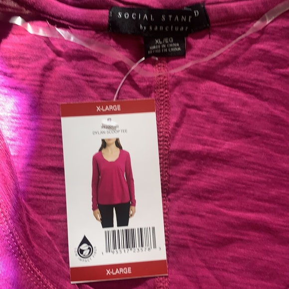 Social Standard Ladies Scoop Tee - Picture 8 of 9